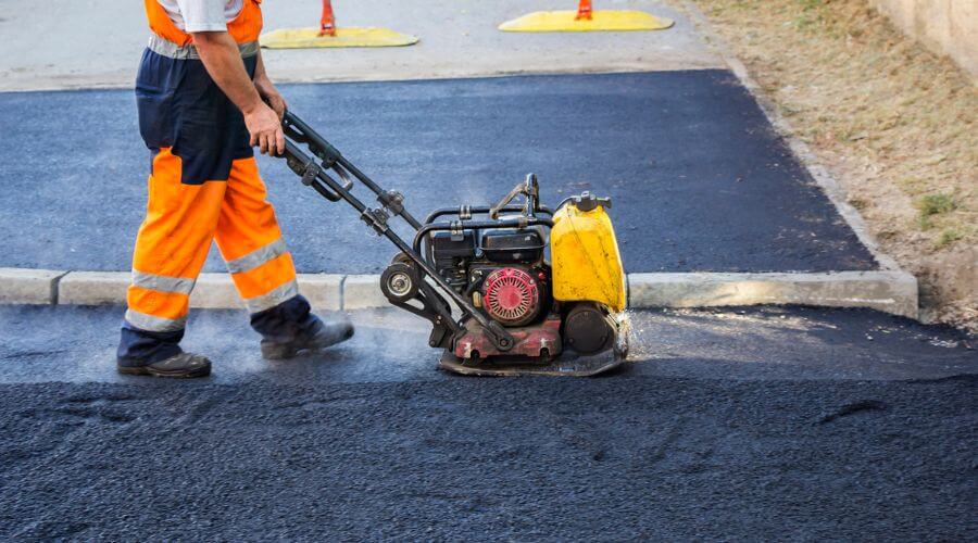 Professional gutter cleaning in Strasburg, ND
